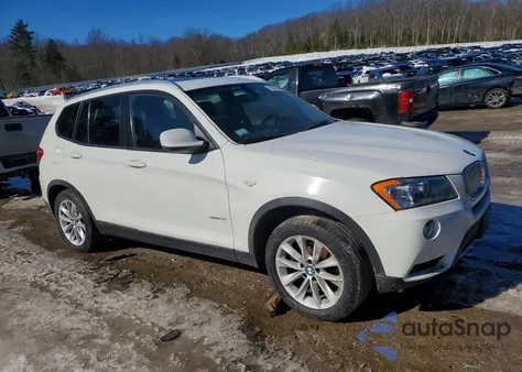 2013 BMW X3 xDrive28I z USA, uszkodzony, nr VIN 5UXWX9C51D0D04625